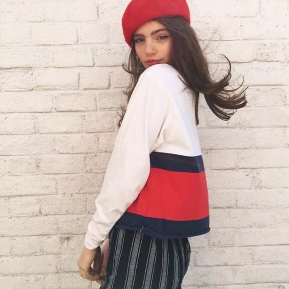 Brandy Melville acacia top - Picture 2 of 5